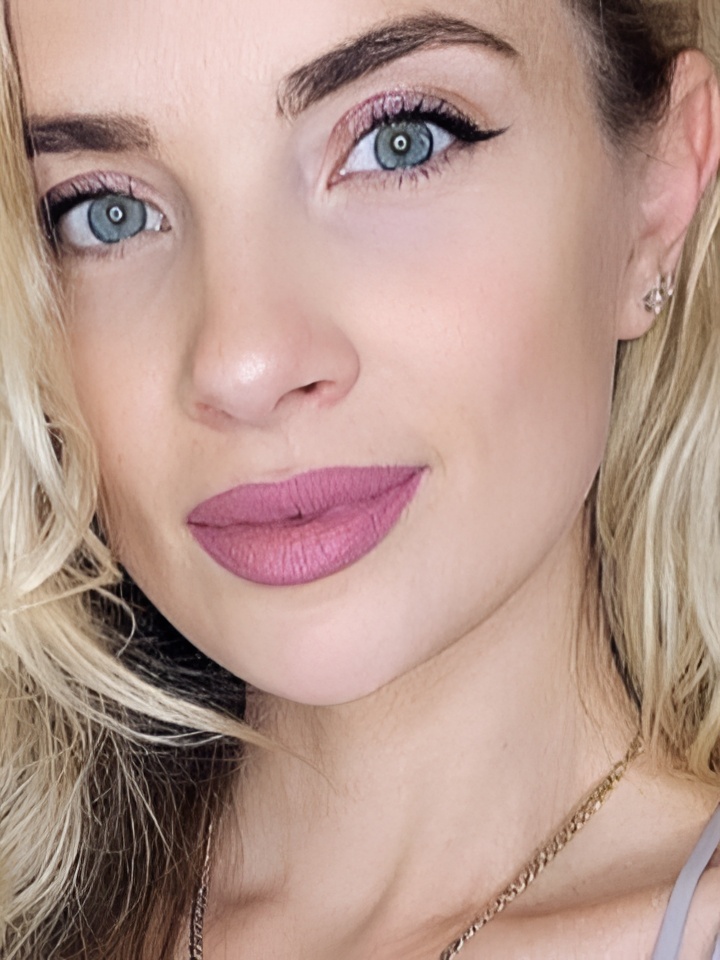 Ефросинья привлекательная девушка из Омска цена от 2000 руб