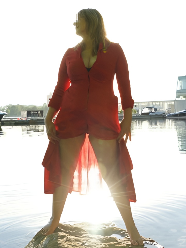 Летиция привлекательная девушка из Омска цена от 4000 руб