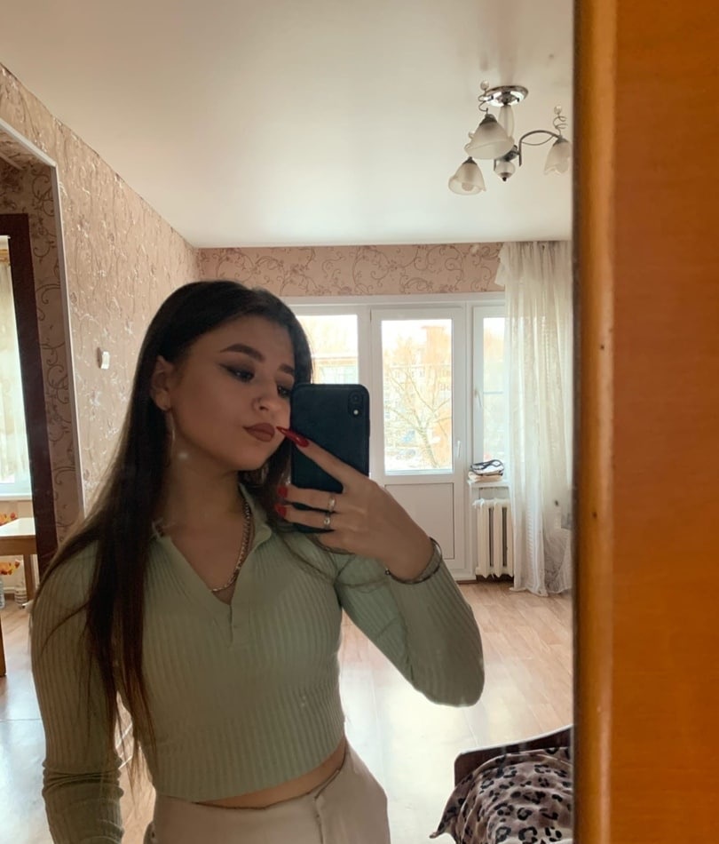 Владилена привлекательная девушка из Омска цена от 3000 руб